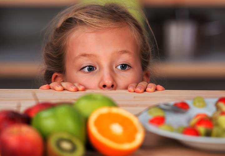 احتیاج غذایی کودک بیش فعال