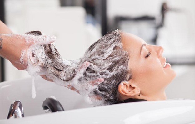 راه‌های درمان چربی موی سر